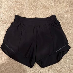 Lululemon Hotty hot shorts black